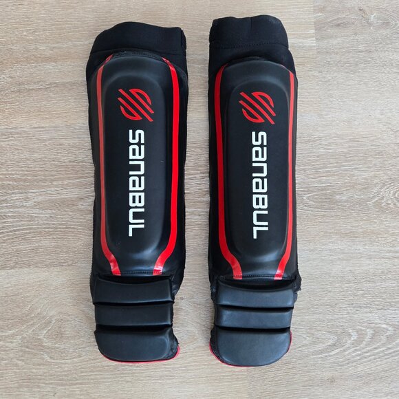 Sanabul Essential Hybrid Sleeve Kickboxing Shin Guards for MMA Shin Guards Muay - Picture 1 of 11